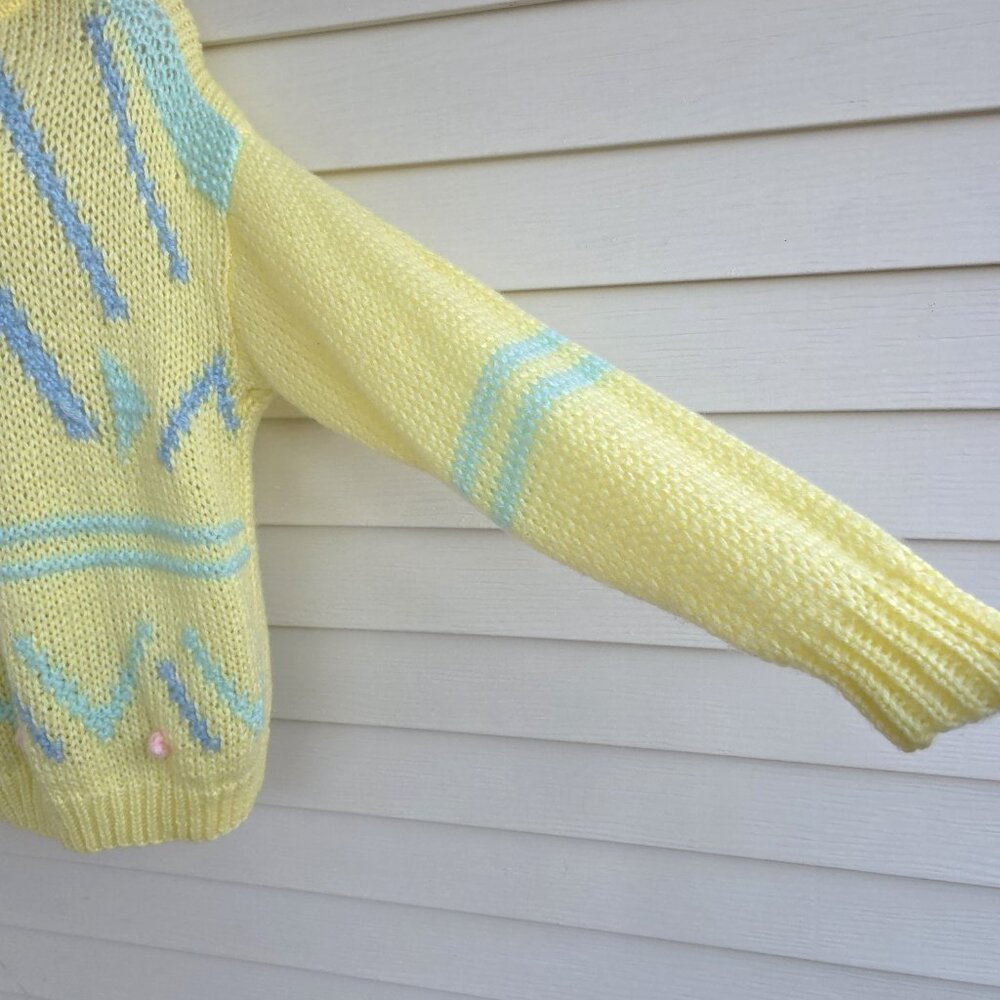 Vintage 80s/90s oversized pale yellow sweater with oversized knit - Picture 5 of 9